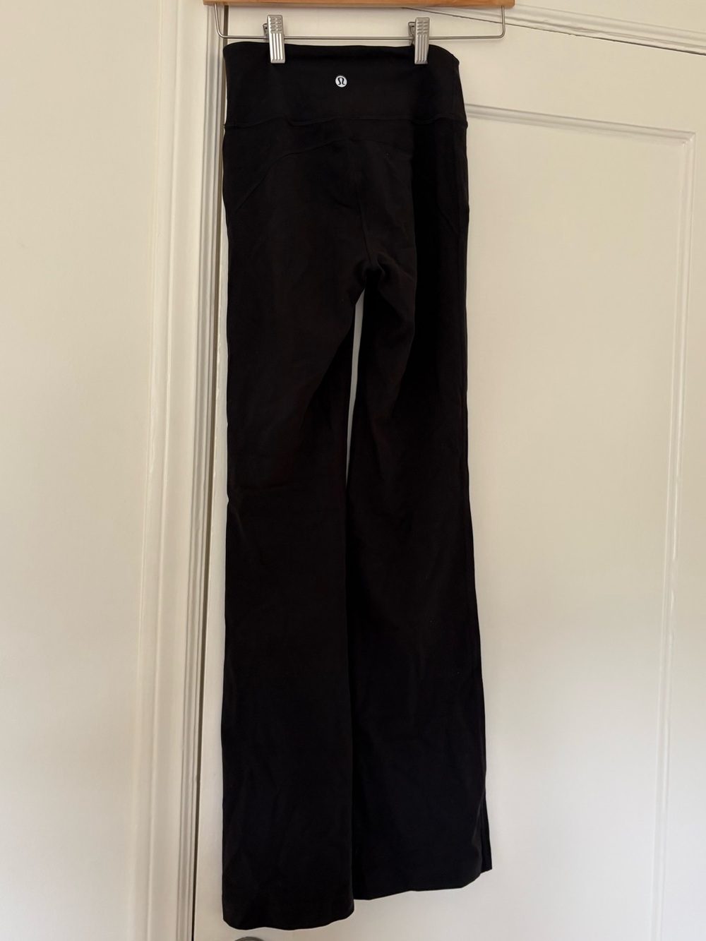 Lululemon Groove Nulu High-Rise Flared Pant Short - Picture 3 of 3